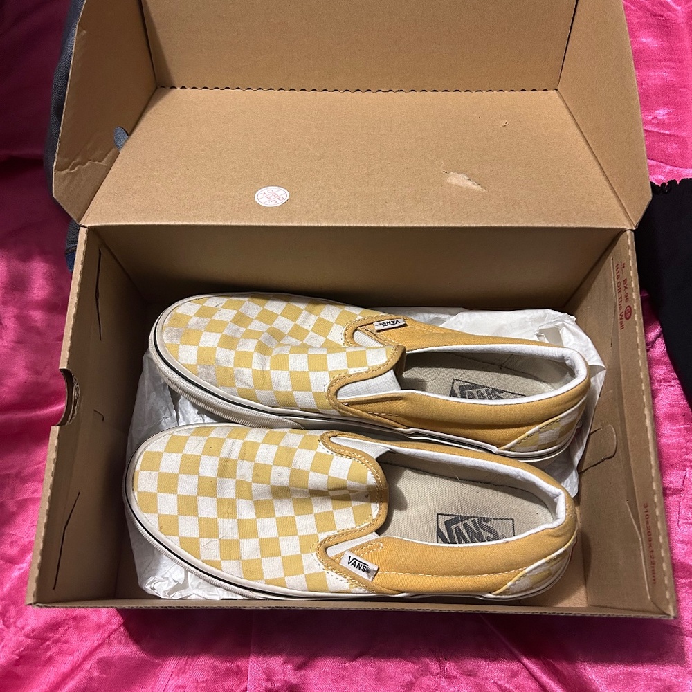 checkered vans